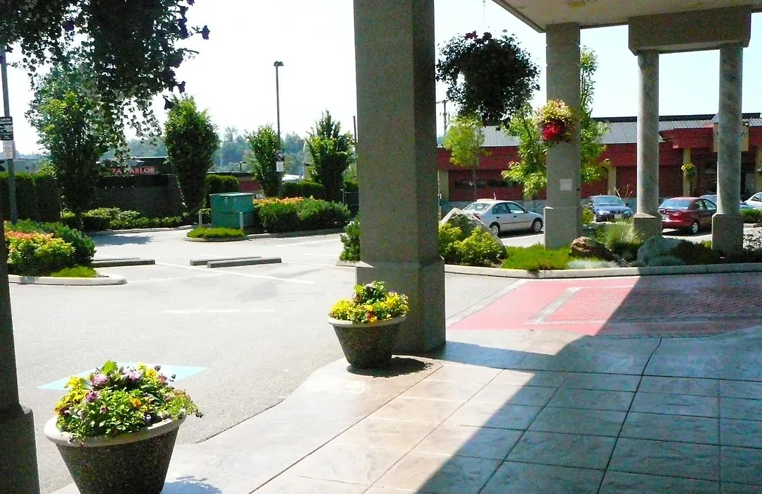 Coast Abbotsford Hotel & Suites-1